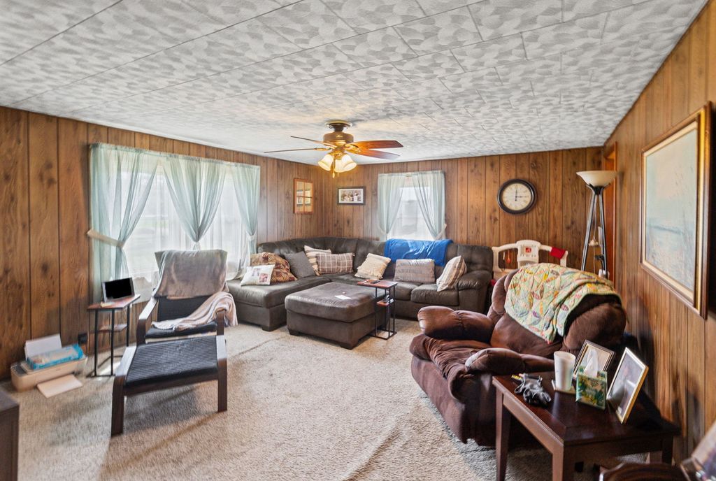 Image 35 of property listing at 1140 Race Track Road, Centralia, IL 62801