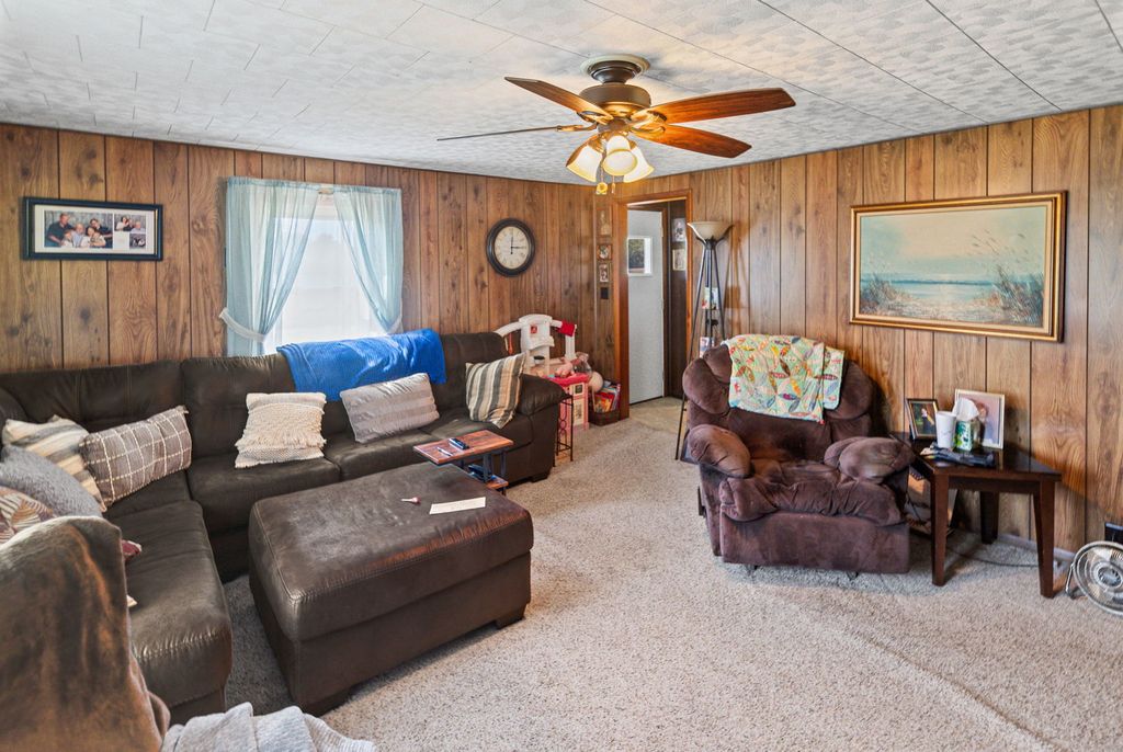 Image 36 of property listing at 1140 Race Track Road, Centralia, IL 62801