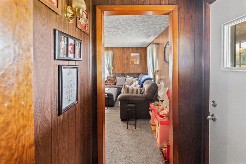 Image 38 of property listing at 1140 Race Track Road, Centralia, IL 62801