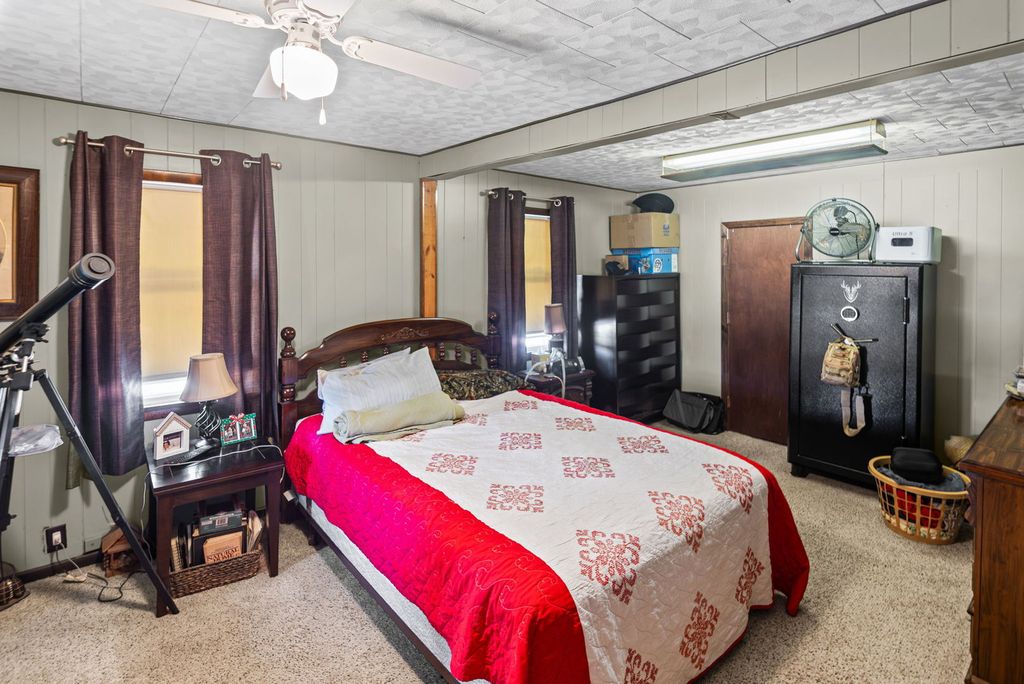 Image 40 of property listing at 1140 Race Track Road, Centralia, IL 62801