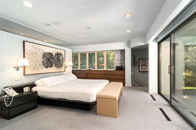 20 Cole Drive, Armonk, NY 10504