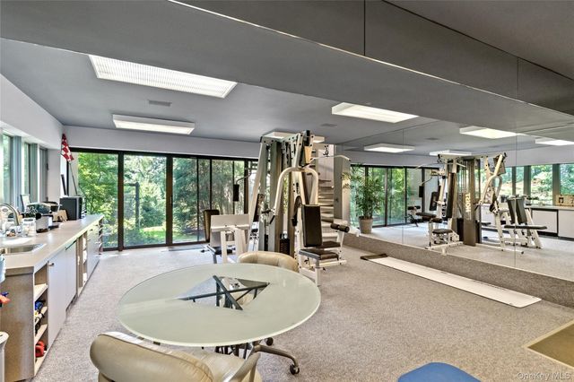 20 Cole Drive, Armonk, NY 10504