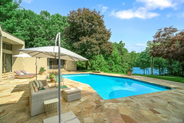 20 Cole Drive, Armonk, NY 10504