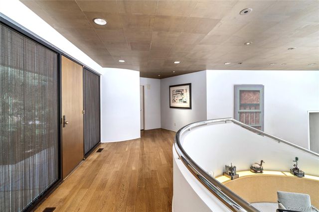 20 Cole Drive, Armonk, NY 10504