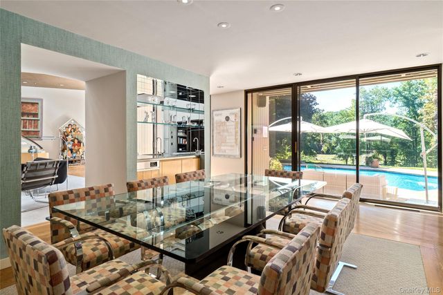 20 Cole Drive, Armonk, NY 10504