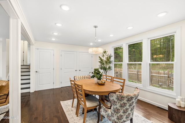 15 Werner Road, Halfmoon, NY 12065