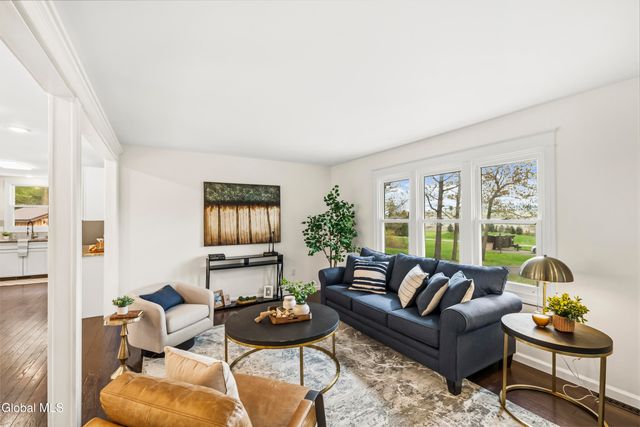 15 Werner Road, Halfmoon, NY 12065