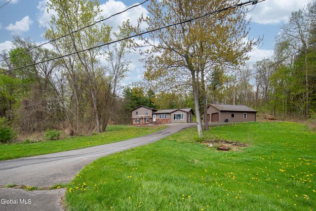 15 Werner Road, Halfmoon, NY 12065