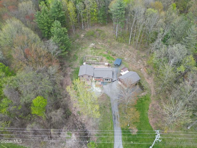 15 Werner Road, Halfmoon, NY 12065