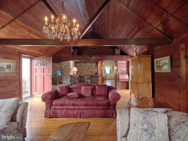 1465 MAKEFIELD RD, Yardley, PA 19067
