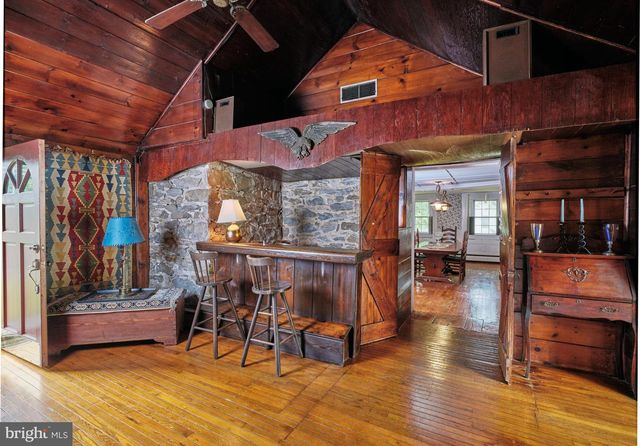 1465 MAKEFIELD RD, Yardley, PA 19067
