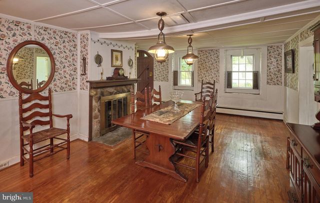 1465 MAKEFIELD RD, Yardley, PA 19067
