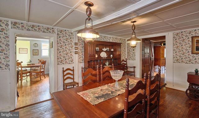 1465 MAKEFIELD RD, Yardley, PA 19067