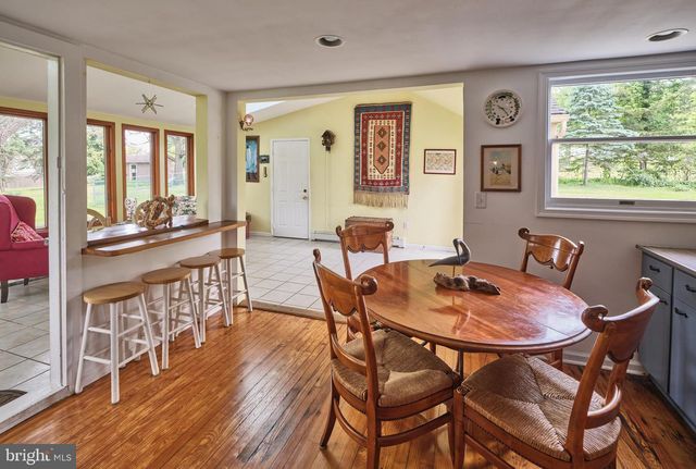 1465 MAKEFIELD RD, Yardley, PA 19067