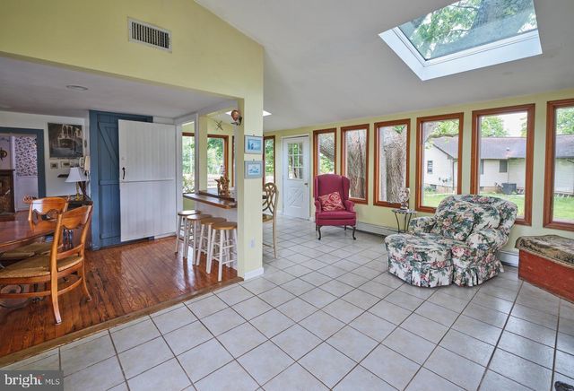 1465 MAKEFIELD RD, Yardley, PA 19067