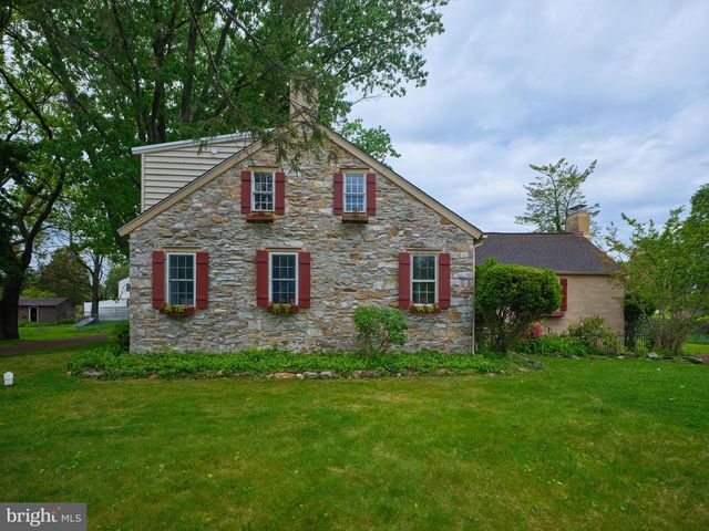 1465 MAKEFIELD RD, Yardley, PA 19067