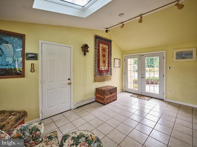 1465 MAKEFIELD RD, Yardley, PA 19067