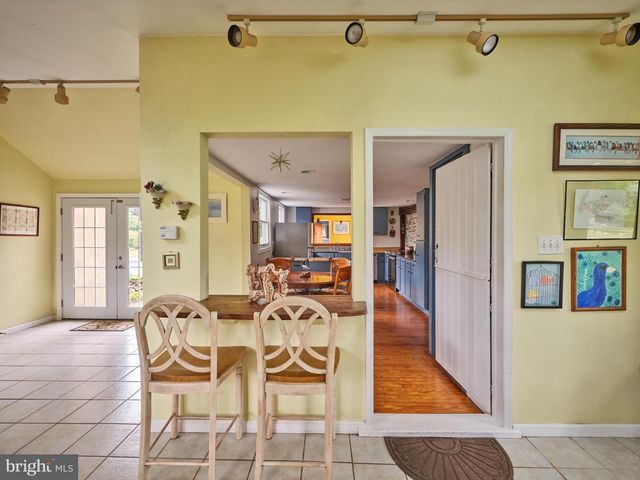 1465 MAKEFIELD RD, Yardley, PA 19067