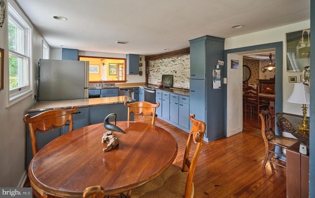1465 MAKEFIELD RD, Yardley, PA 19067