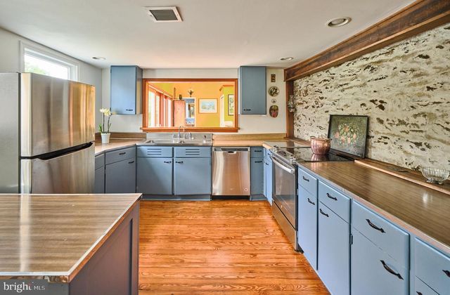 1465 MAKEFIELD RD, Yardley, PA 19067