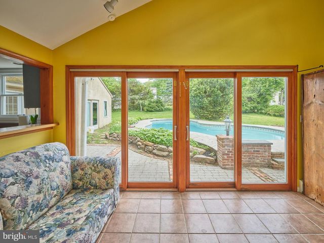 1465 MAKEFIELD RD, Yardley, PA 19067