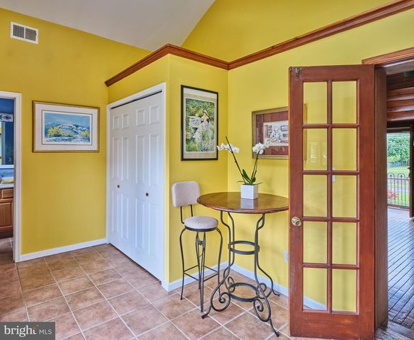 1465 MAKEFIELD RD, Yardley, PA 19067