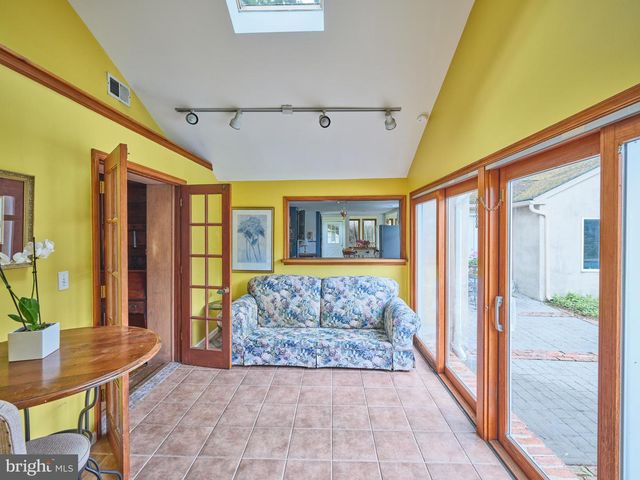 1465 MAKEFIELD RD, Yardley, PA 19067