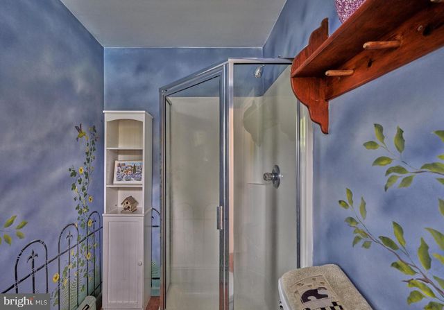 1465 MAKEFIELD RD, Yardley, PA 19067