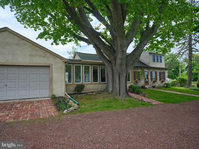 1465 MAKEFIELD RD, Yardley, PA 19067