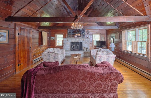 1465 MAKEFIELD RD, Yardley, PA 19067