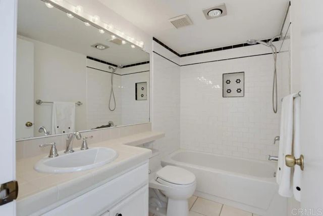 9270 Towne Centre Drive 35, San Diego, CA 92121