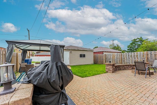 9144 S Utica Avenue, Evergreen Park, IL 60805