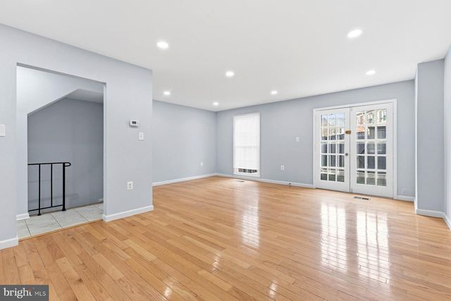 7233 EVANSTON RD, Springfield, VA 22150