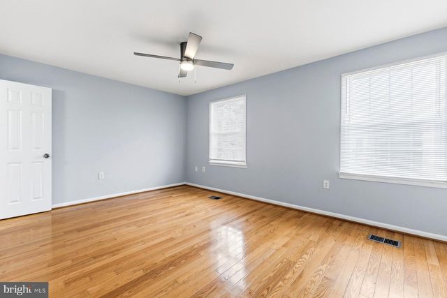 7233 EVANSTON RD, Springfield, VA 22150