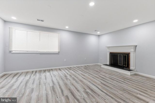 7233 EVANSTON RD, Springfield, VA 22150