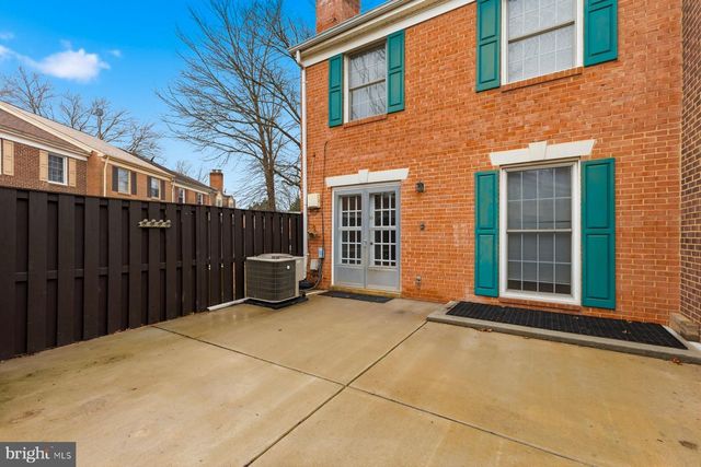 7233 EVANSTON RD, Springfield, VA 22150