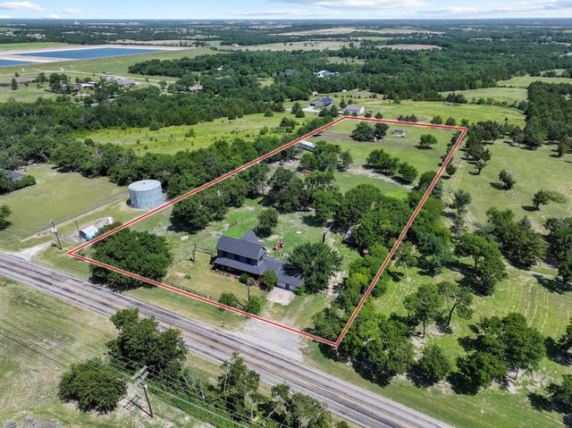 4453 Fm 902, Howe, TX 75459