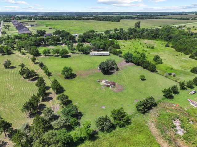 4453 Fm 902, Howe, TX 75459