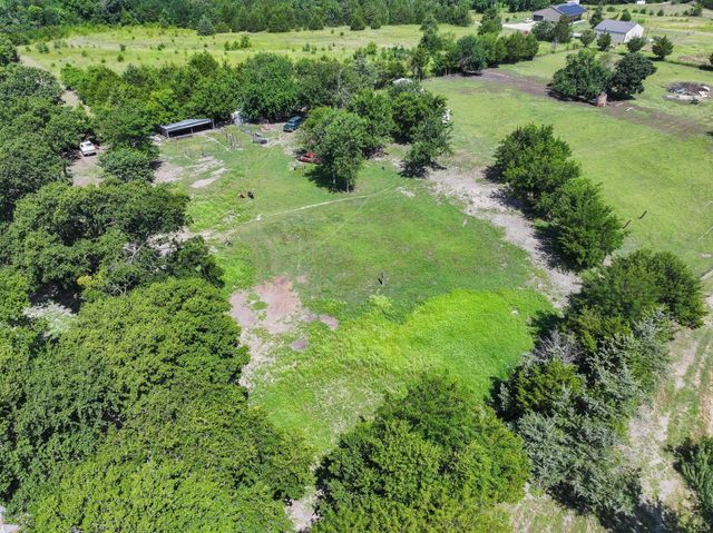4453 Fm 902, Howe, TX 75459