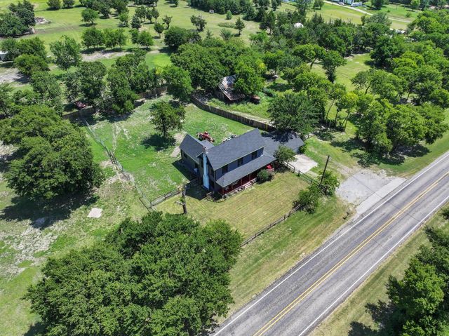 4453 Fm 902, Howe, TX 75459