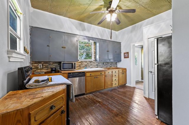 4453 Fm 902, Howe, TX 75459