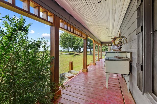 4453 Fm 902, Howe, TX 75459