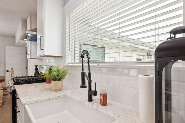 5530 Us Highway 90a W, Shiner, TX 77984