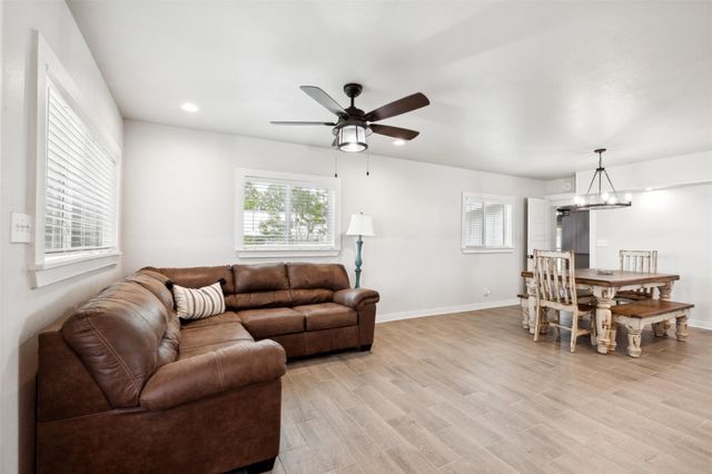 5530 Us Highway 90a W, Shiner, TX 77984