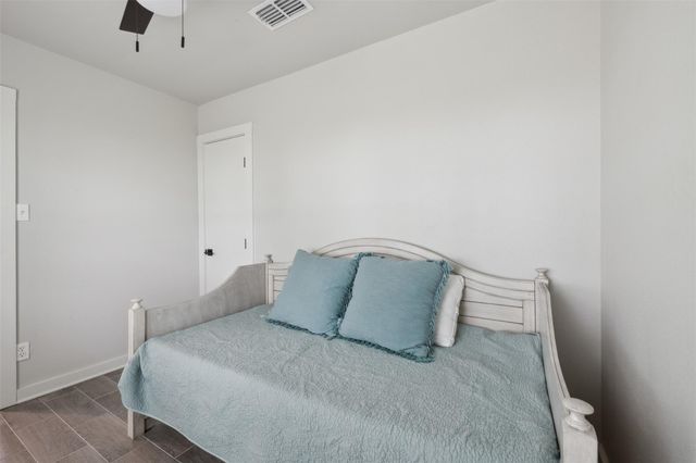 5530 Us Highway 90a W, Shiner, TX 77984