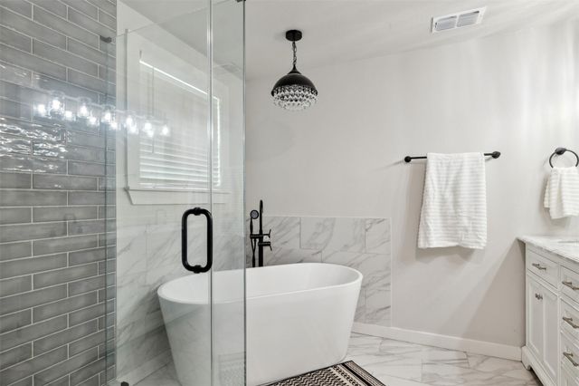 5530 Us Highway 90a W, Shiner, TX 77984