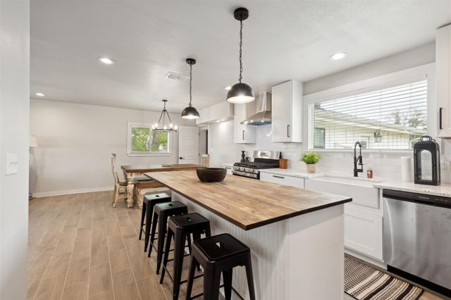 5530 Us Highway 90a W, Shiner, TX 77984