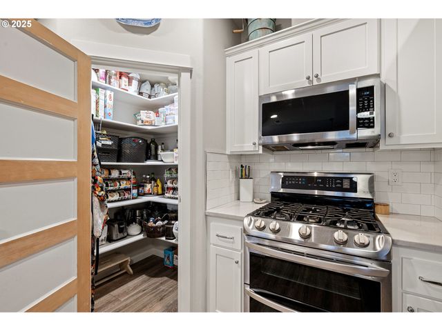 368 HILLEGAS Ave, Creswell, OR 97426