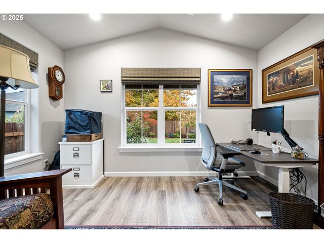 368 HILLEGAS Ave, Creswell, OR 97426