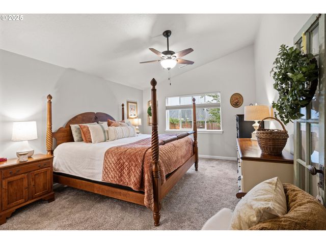 368 HILLEGAS Ave, Creswell, OR 97426